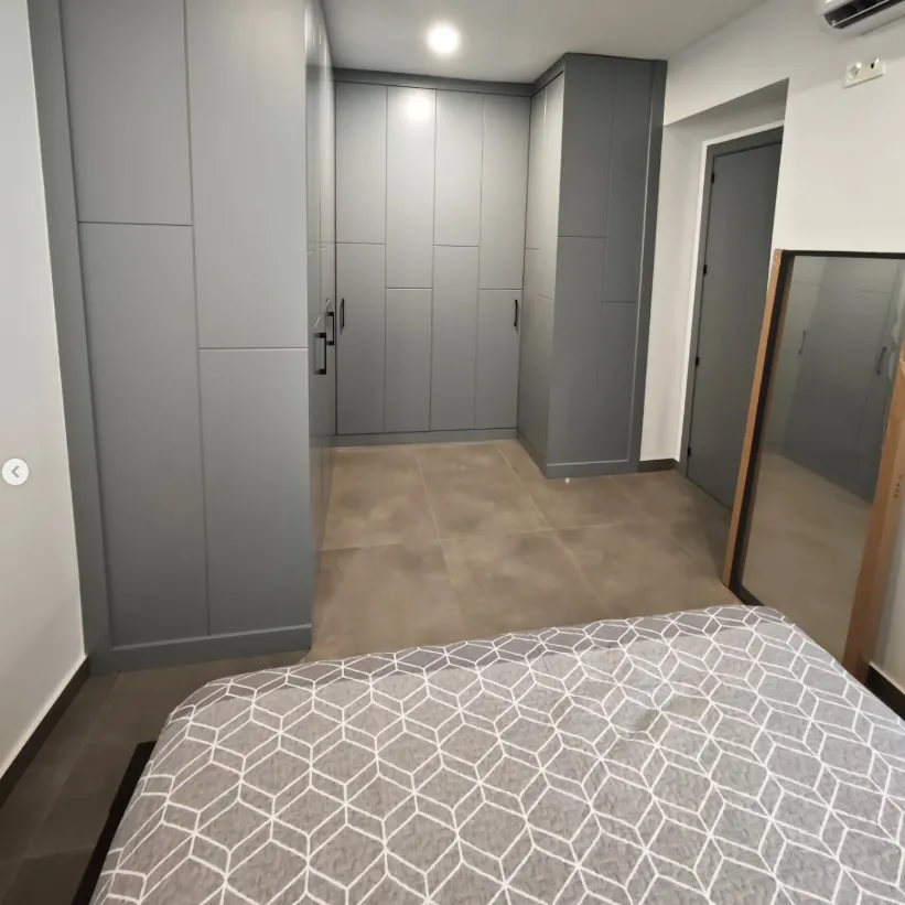 vestidor con puertas (3)