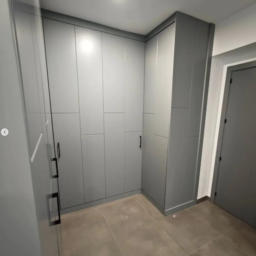vestidor con puertas (4)