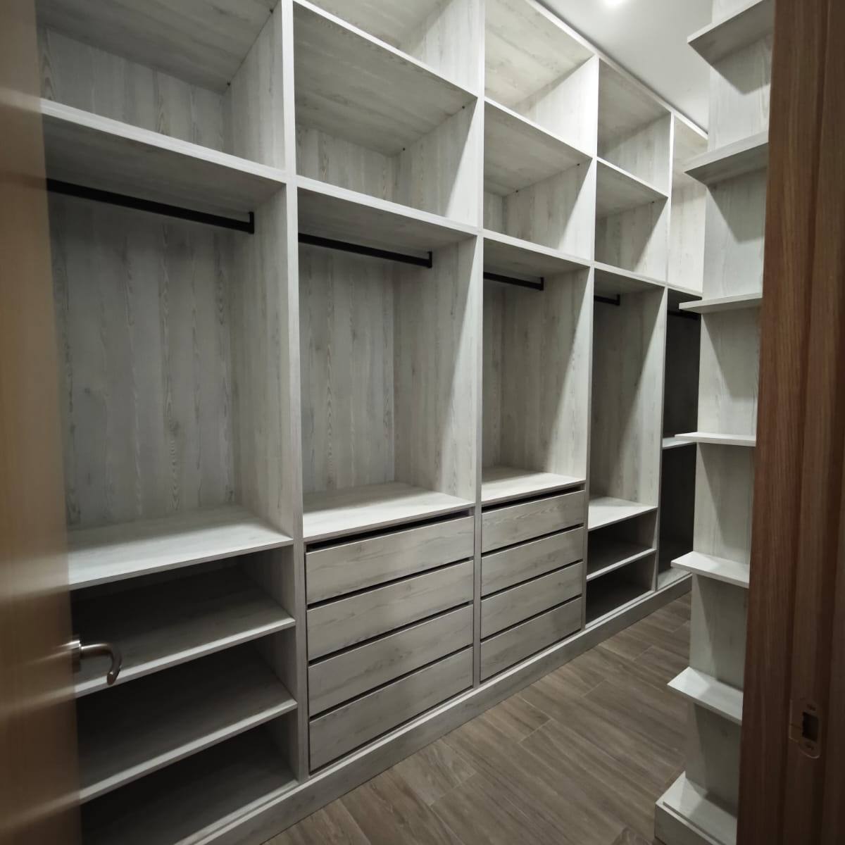 vestidor madera grande