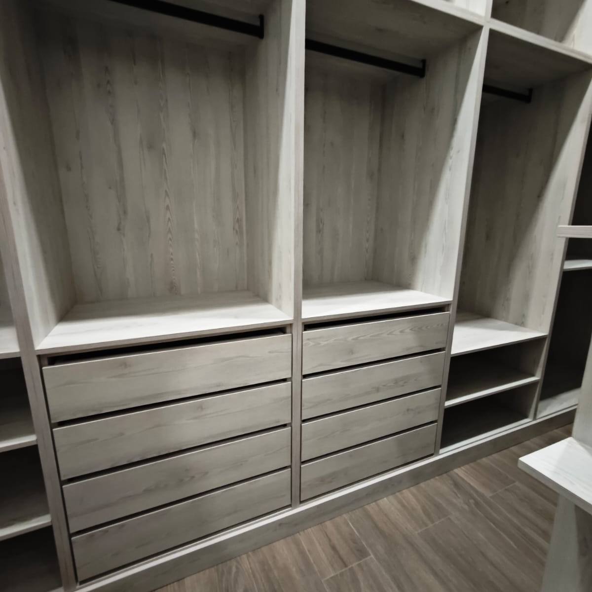 vestidor madera clarita